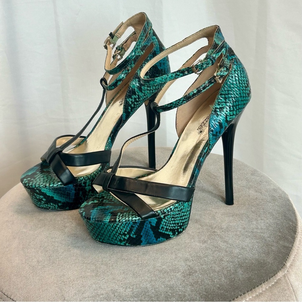 Shoe Dazzle Jocasta blue green snake print strappy platform high heel stilettos